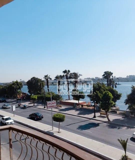شقة للبيع فى موقع مميز على كورنيش النيل بالمعادى