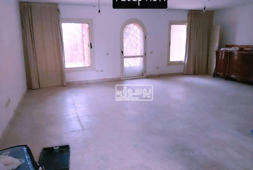 للبيع فيلا دورين متشطبة على طريق اسماعيلية الصحراوى القاهرة