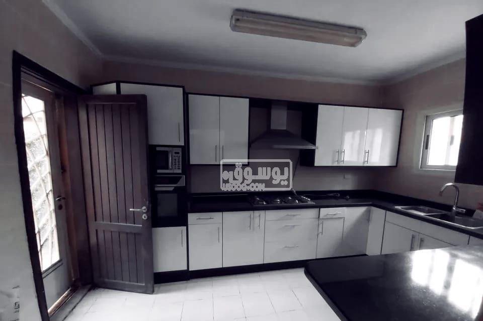 للبيع فيلا دورين متشطبة على طريق اسماعيلية الصحراوى القاهرة