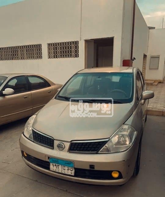 للبيع سيارة نيسان واسعة كبيرة مستعملة فى مدينة بدر بالقاهرة