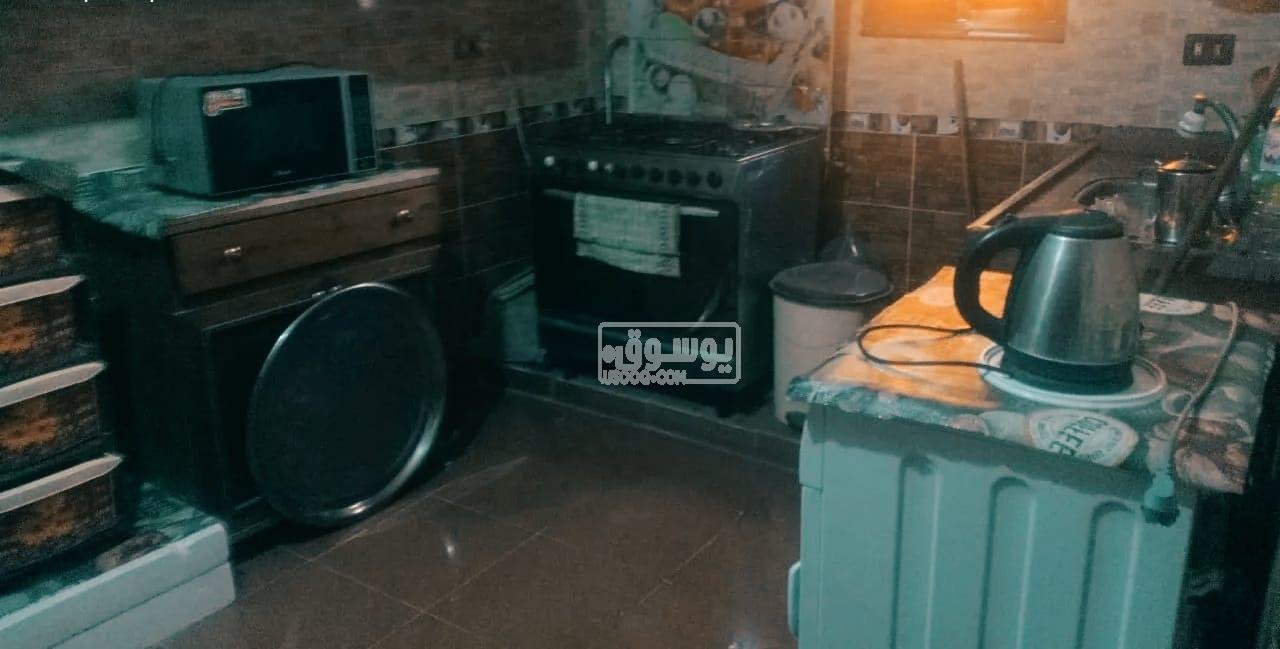 شقة دور تالت للايجار مفروشة فرش كامل فى الهرم