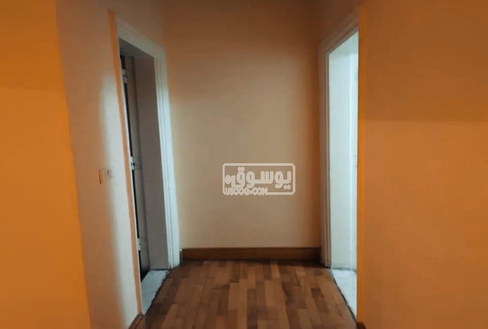 مكتب للبيع مساحتة كبيرة ينفع اكتر من نشاط للايجار موقع حيوى