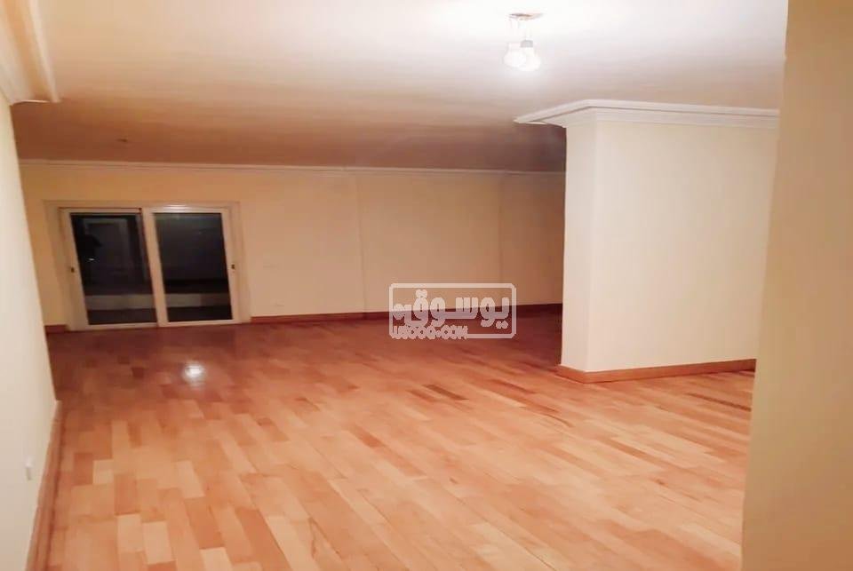 مكتب للبيع مساحتة كبيرة ينفع اكتر من نشاط للايجار موقع حيوى