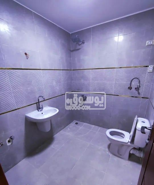 شقة للبيع دور اول اسانسير تشطيب الترا لوكس فى حدايق الاهرام