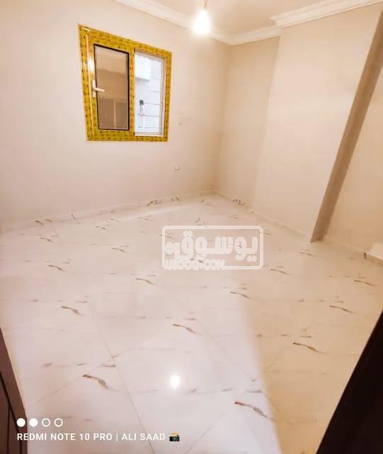 شقة للبيع دور اول اسانسير تشطيب الترا لوكس فى حدايق الاهرام