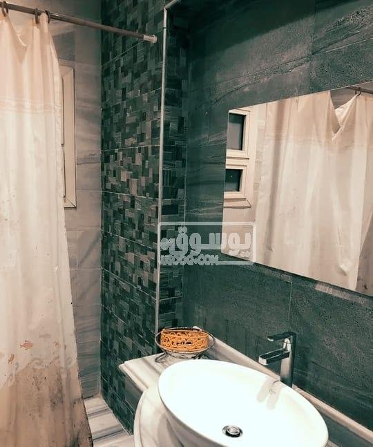 شقة للايجار تشطيب الترا سوبر لوكس غير مفروشة