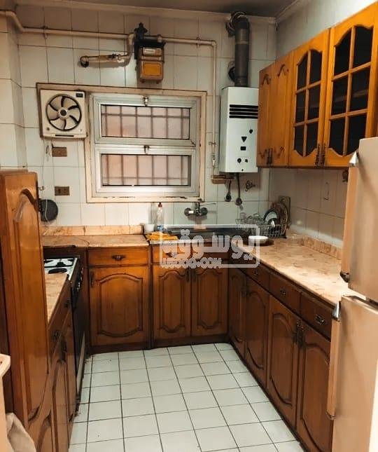 شقة للايجار فى مكان حيوى قريبة من كل الخدمات مفروشة بالدقى