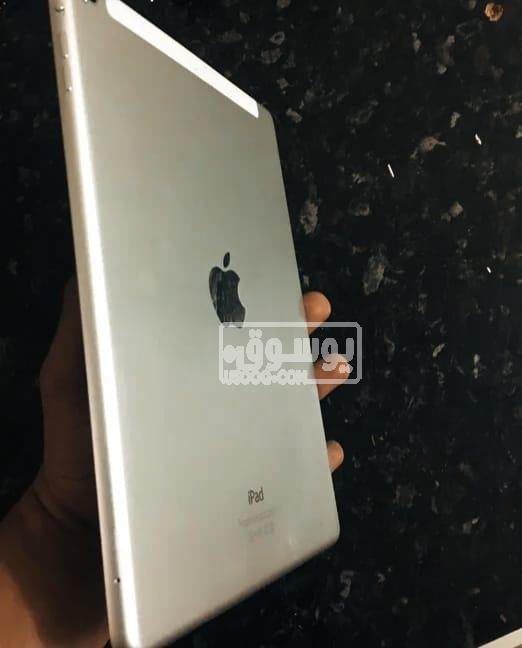 للبيع ايباد من ابل حالته ممتازة معاه شاحن وجراب فى عين شمس