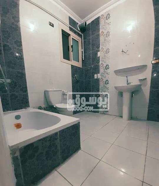 شقة للايجار بجانب كل الخدمات فى 6 اكتوبر