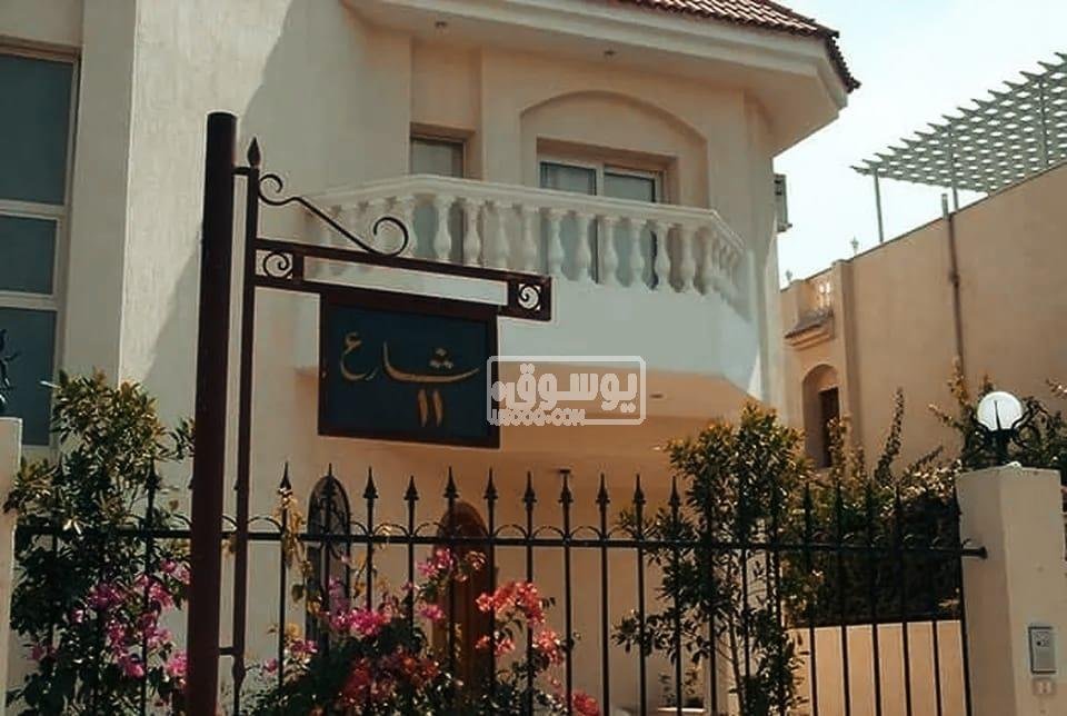 للبيع فيلا 500 متر تشطيب عالى فى منطقة راقية بمدينة الشروق
