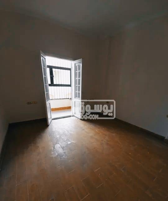 شقة للبيع تشطيب كامل لا تحتاج الى اى مصاريف فى التجمع الاول