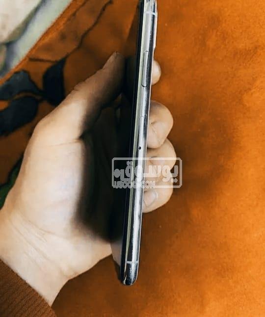 للبيع تلفون ايفون اكس اس معاه كل مشتملاتة فى الهرم