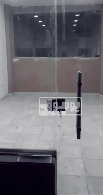 محل للايجار فى منطقة حيوية يصلح لاكثر من مجال بالتجمع الخامس