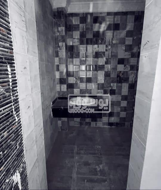 منزل للبيع تشطيب كامل دورين من غير عمولات بحدايق اكتوبر