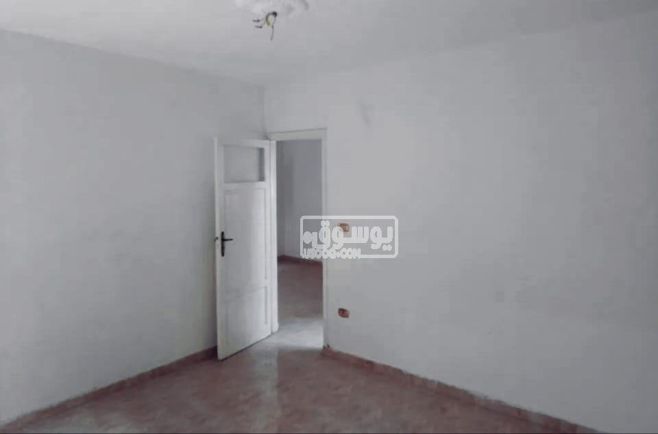 شقة للايجار فى موقع مميز تشطيب سوبر لوكس فى فيصل