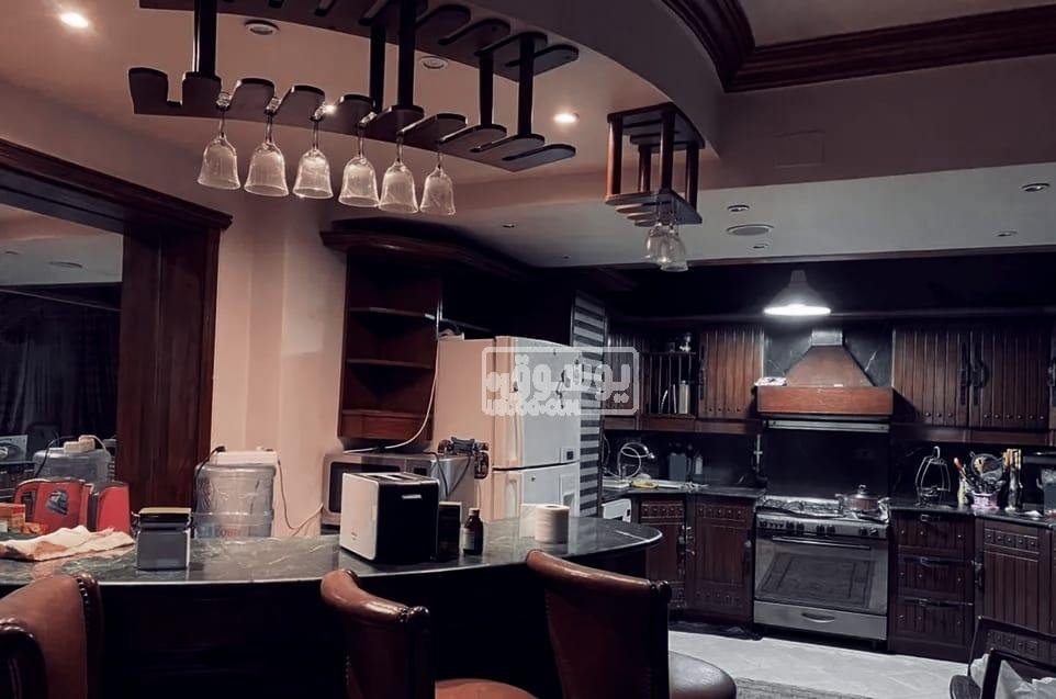 شقة بالتجمع الخامس للبيع 214 متر دور كامل فيو جاردن