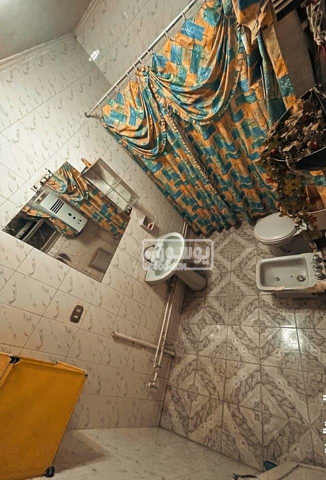 شقة للبيع لها حصة من الارض قريبة من مطار القاهرة فى النزهة