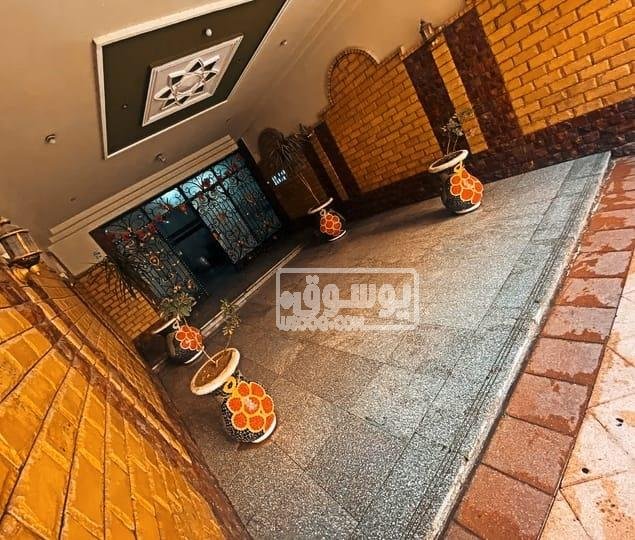 شقة للبيع لها حصة من الارض قريبة من مطار القاهرة فى النزهة