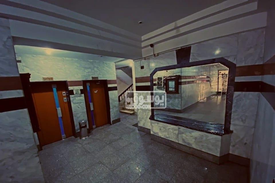 شقة للبيع لها حصة من الارض قريبة من مطار القاهرة فى النزهة