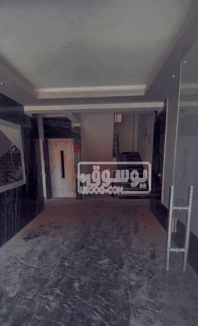 للبيع بدروم فى منطقة مميزة فى زايد