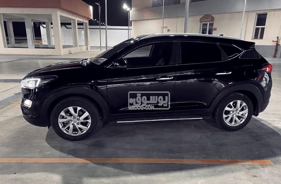 سيارة فى مدينة الشروق للبيع هيونداى موديل 2019 صيانة التوكيل