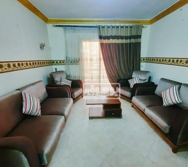 للبيع اوضة انترية خشب زان يعتبر جديدة بالقاهرة