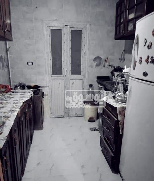 شقة للبيع تشطيب عالى معاها رووف سبعين متر باكتوبر