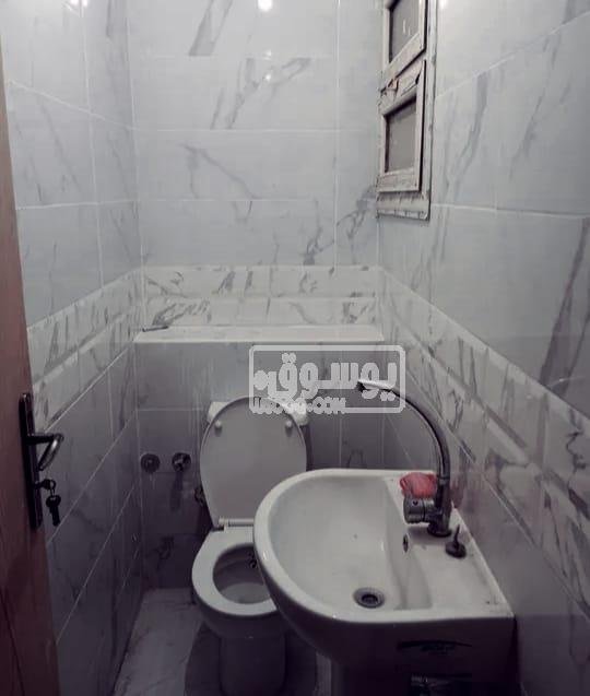 شقة للبيع تشطيب عالى معاها رووف سبعين متر باكتوبر