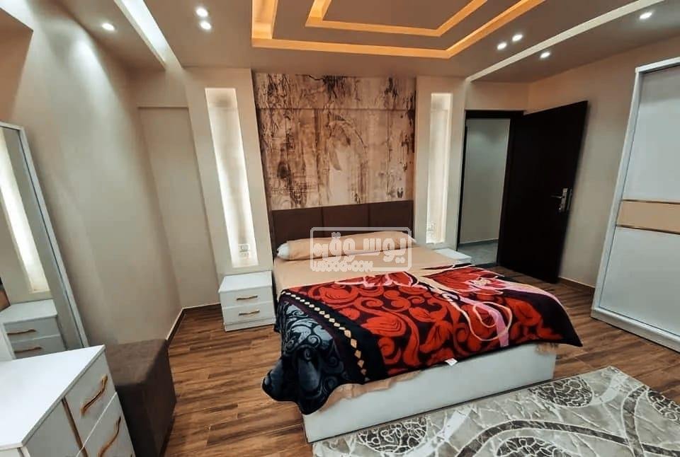 شقة للايجار مفروشة فرش فندقى فى منطقة هادية راقية بشيراتون