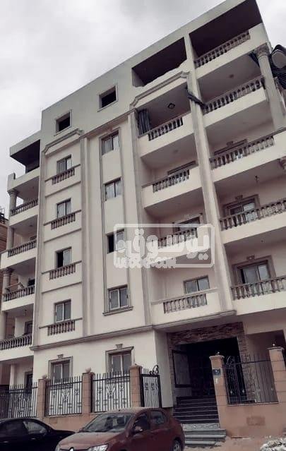 شقة للايجار اول سكن تشطيب عالي تصلح سكنى وادارى بالقاهرة