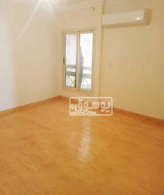 للايجار مكتب مكيف تشطيب لوكس منطقة مميزة بشيراتون بالقاهرة