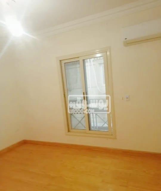 للايجار مكتب مكيف تشطيب لوكس منطقة مميزة بشيراتون بالقاهرة