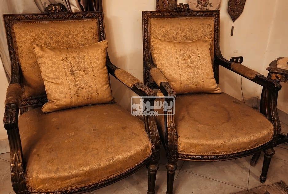 صالون للبيع مستعمل مدهب معاه اربعة ترابيزة النزهة فى القاهرة