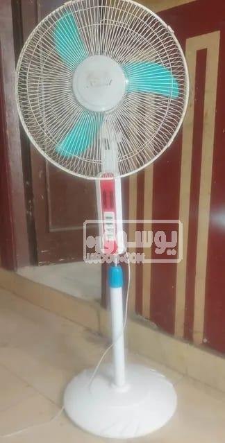 عدد تلاتة مروحة للبيع استعمال نضيف فى مصر القديمة