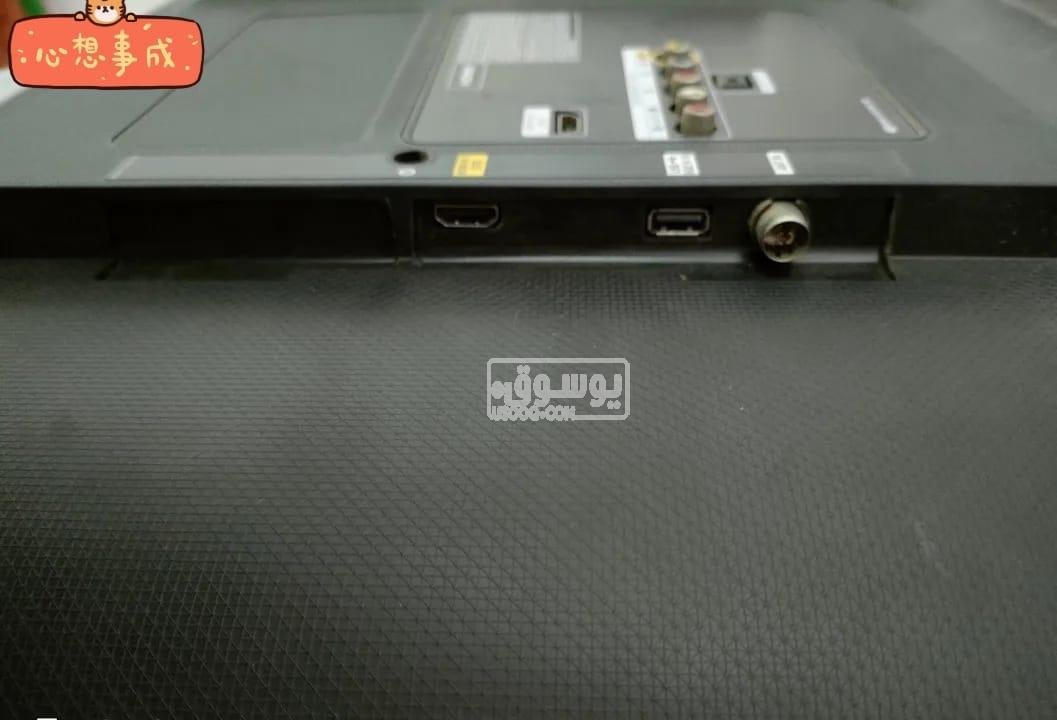 للبيع شاشة سامسون مستعملة بحالة ممتازة بسعر قابل للتفاوض