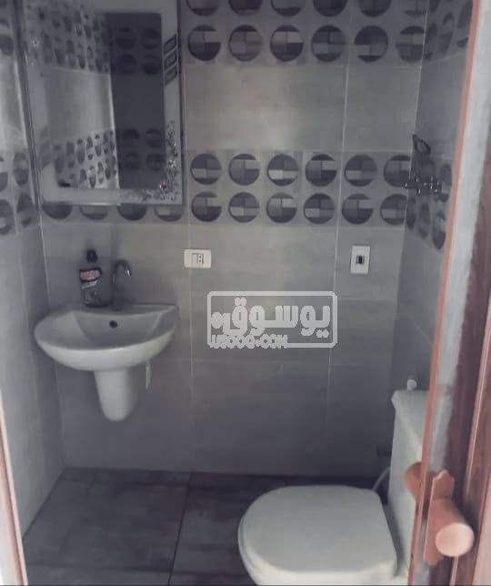 مكتب للايجار مكيف فى ارقى المناطق فى زايد