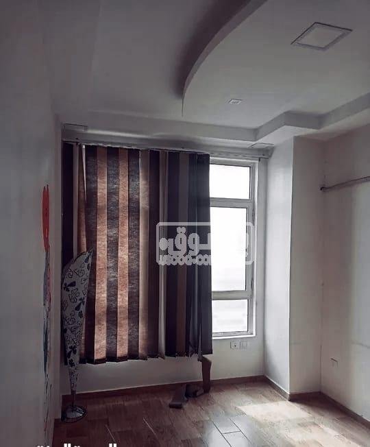 مكتب للايجار مكيف فى ارقى المناطق فى زايد