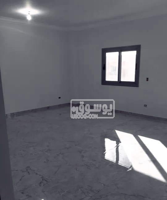 شقة للايجار تشطيب لوكس دور تالت اسانسير اول سكن فى اكتوبر