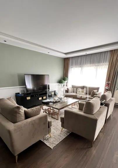 ليفينج رووم للبيع استخدام شهر فى اكتوبر