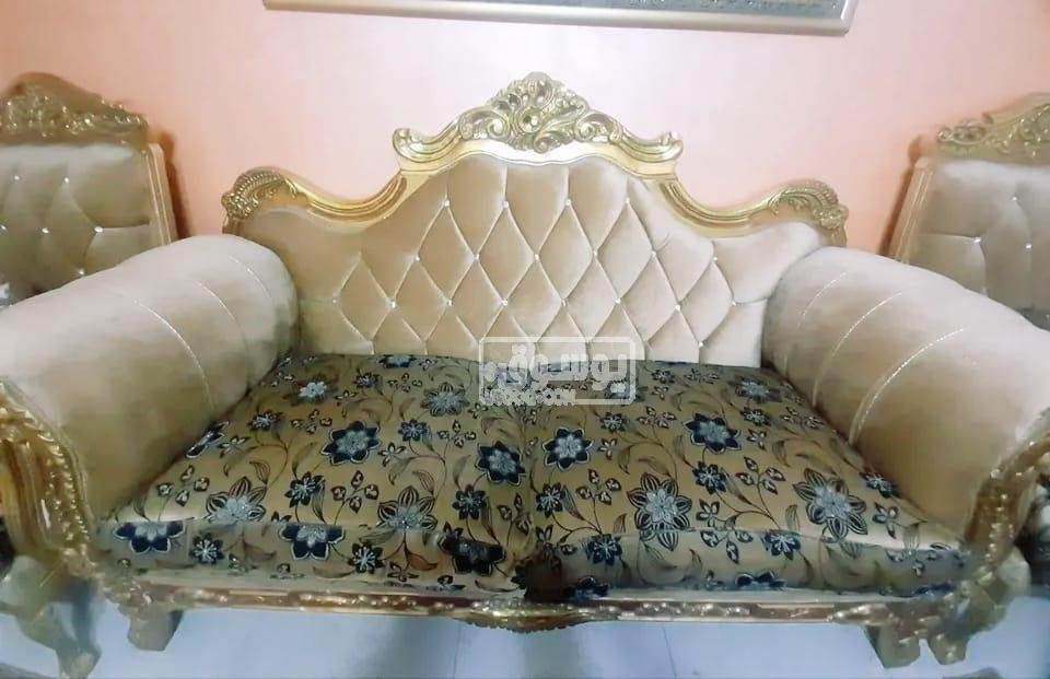 صالون مدهب للبيع مستعمل بحالة ممتازة فى القاهرة