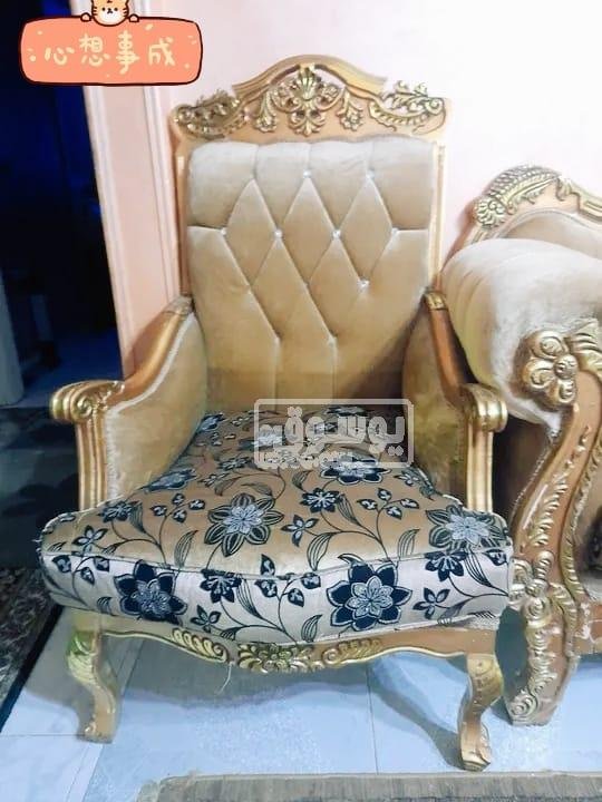 صالون مدهب للبيع مستعمل بحالة ممتازة فى القاهرة