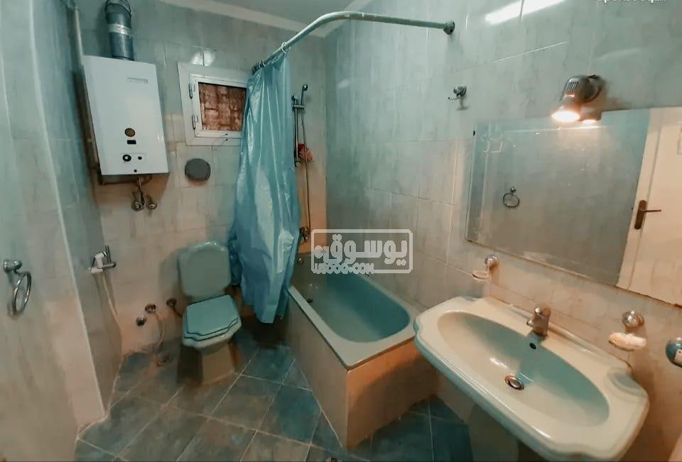 شقة للبيع دور ارضى كاملة المرافق فى الحى التالت باكتوبر