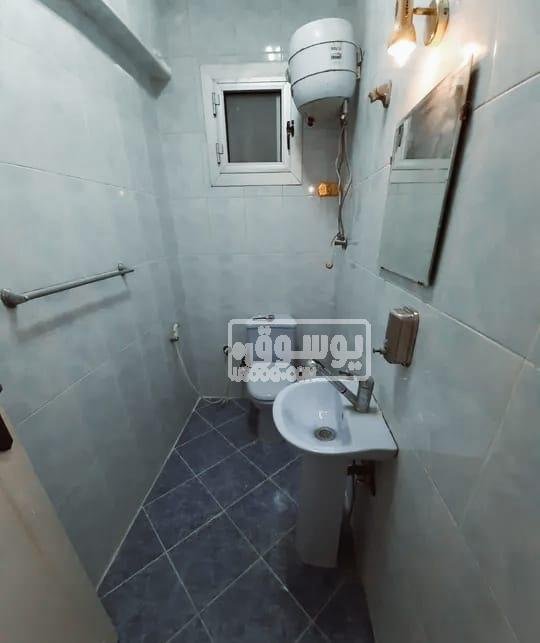 شقة للبيع دور ارضى كاملة المرافق فى الحى التالت باكتوبر