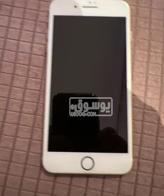 ايفون 8 بلس استخدام خفيف معاه العلبة للبيع بالهرم