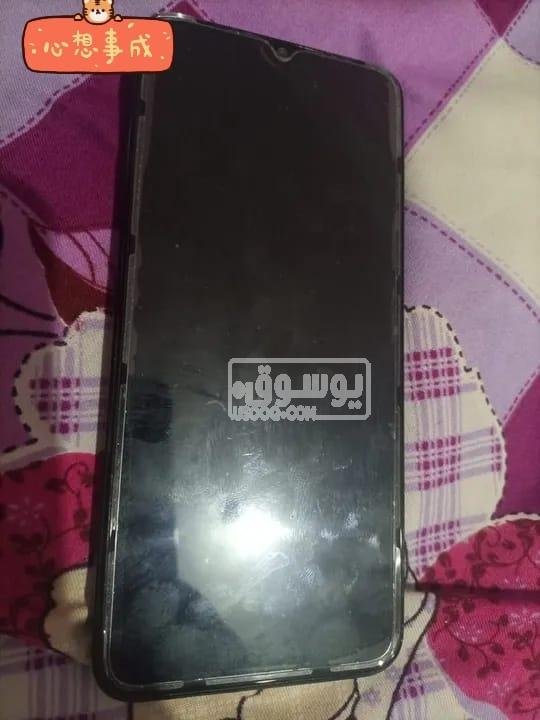 موبايل infinix hot 11 مستعمل بحالة ممتازة معاه جرابين