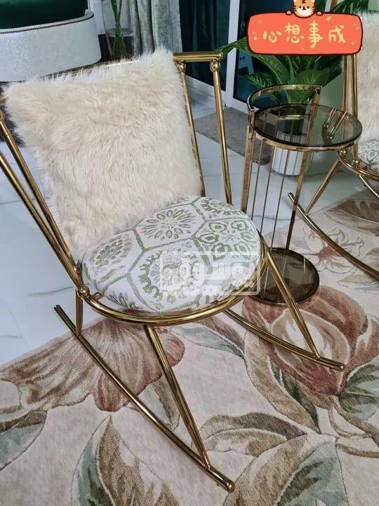 لمحبين التميز والرقة اثنين كرسى هزاز للبيع فى مدينتى