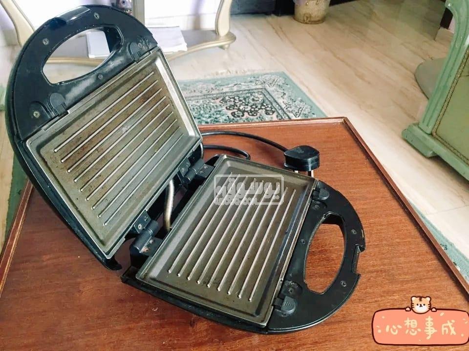 للبيع ساندوتش ميكر مستعمل وارد من الخارج بحالة ممتازة للبيع