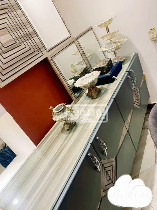 سفرة وبوفية للبيع استخدام شهر فى حدايق الاهرام بالجيزة