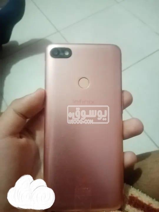 موبايل infinix hot 8 للبيع معاه الشاحن فى الهرم