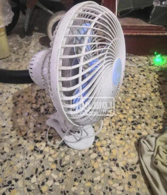 مروحة مكتب مستعملة بحالة ممتازة للبيع فى القاهرة